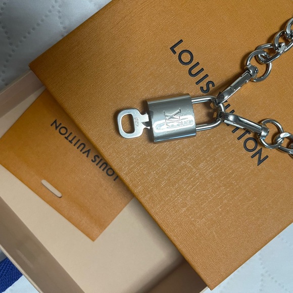 Louis Vuitton Silver Chain Padlock Necklace - Picture 6 of 11